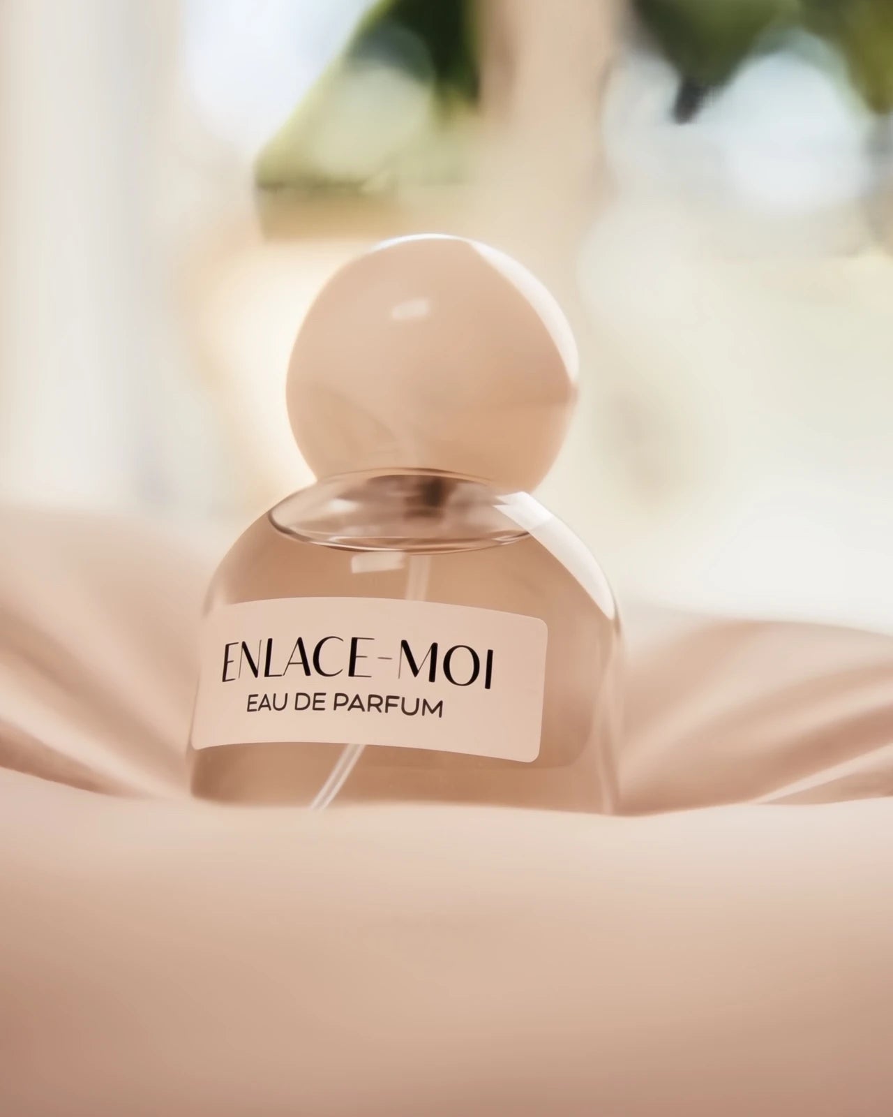 Bottiglia di Enlace-Moi – Profumo muschiato e floreale