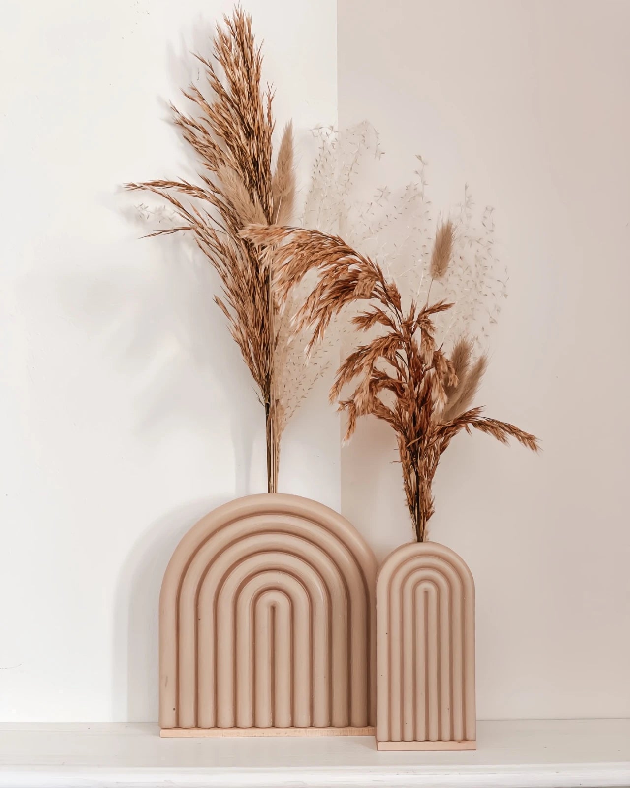 Vaso Arco Iris Serendipity - vaso in cera artigianale a forma di arcobaleno con fiori stabilizzati e secchi