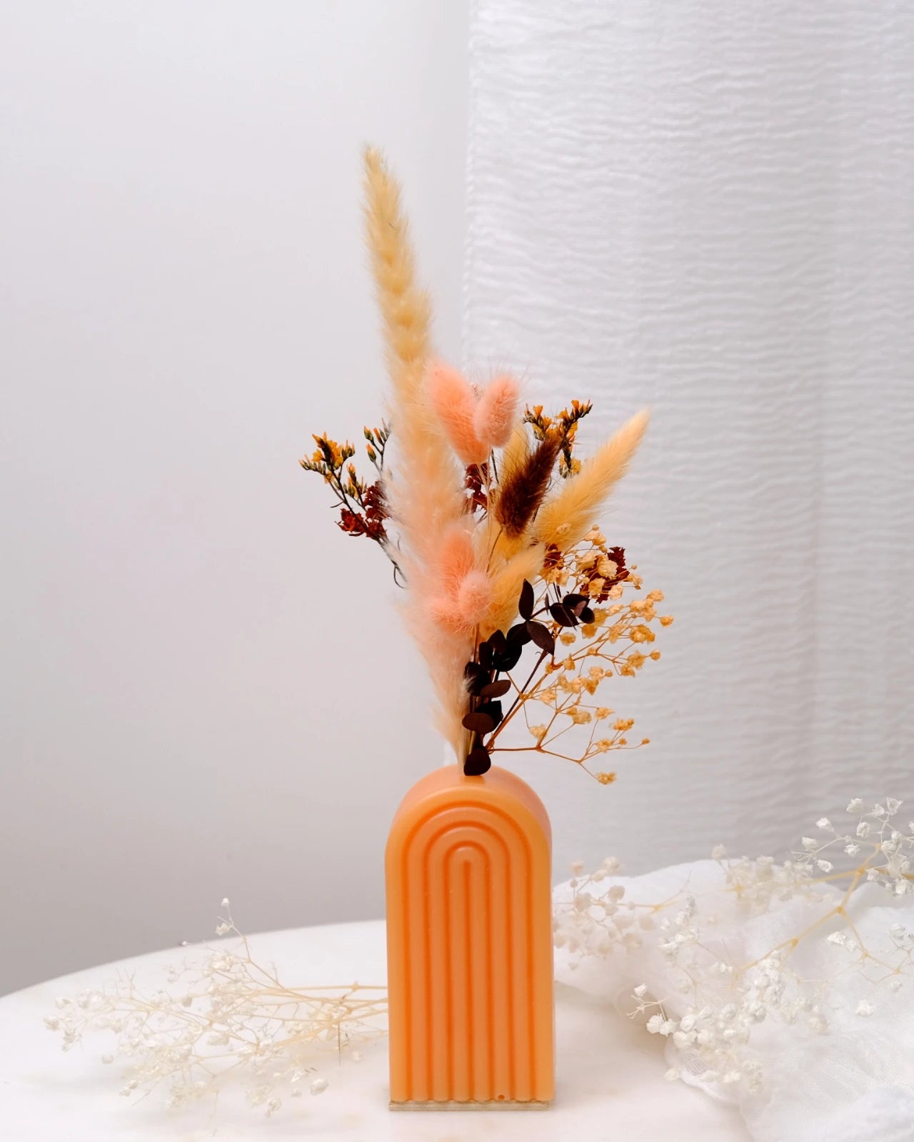 Vaso Arco Iris Serendipity - vaso in cera artigianale a forma di arcobaleno con fiori stabilizzati e secchi pesca piccolo