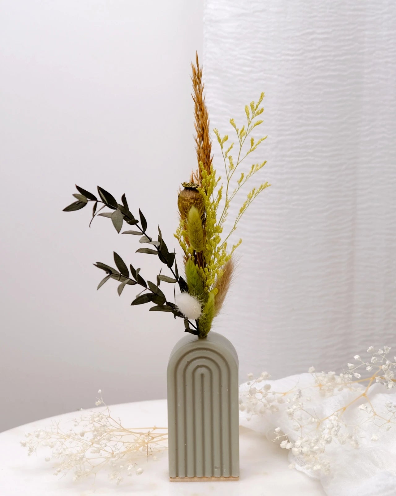 Vaso Arco Iris Serendipity - vaso in cera artigianale a forma di arcobaleno con fiori stabilizzati e secchi verde salvia piccolo