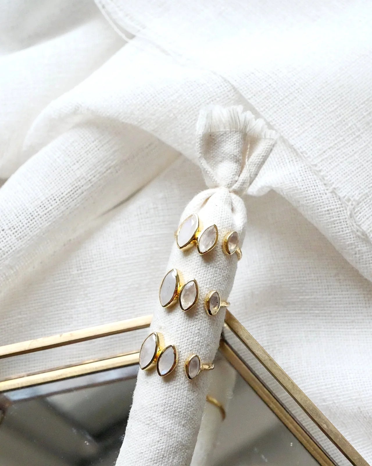 anelli artigianale made in France regolabile in ottone placcato oro 18k 2 micron con pietre naturali - pietra di luna