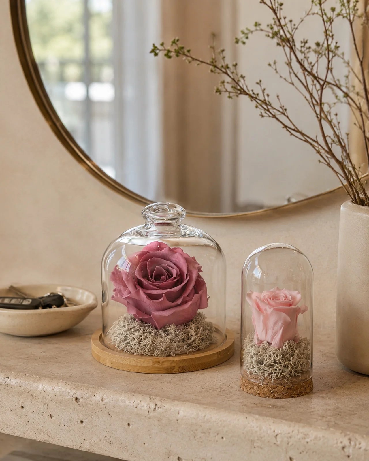 Fabula - Rose stabilizzate in campane di vetro con base di legno o sughero | Dimensione Piccola e Grande - Roma