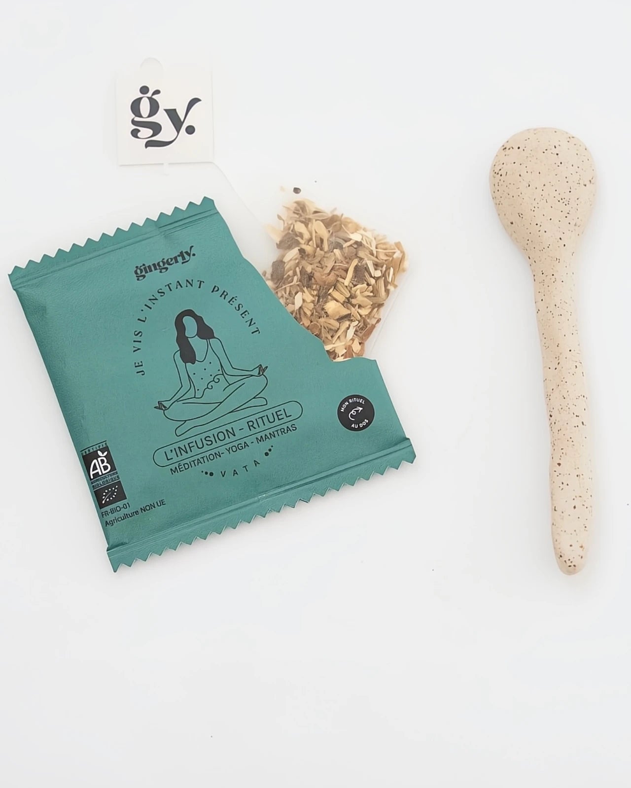 Infusi ayurvedici biologici certificati ECOCERT - piante a taglio largo in bustina per rituali di benessere olistico di 10 minuti | Vivo il Momento Presente: zenzero, ginseng, cannella - Roma