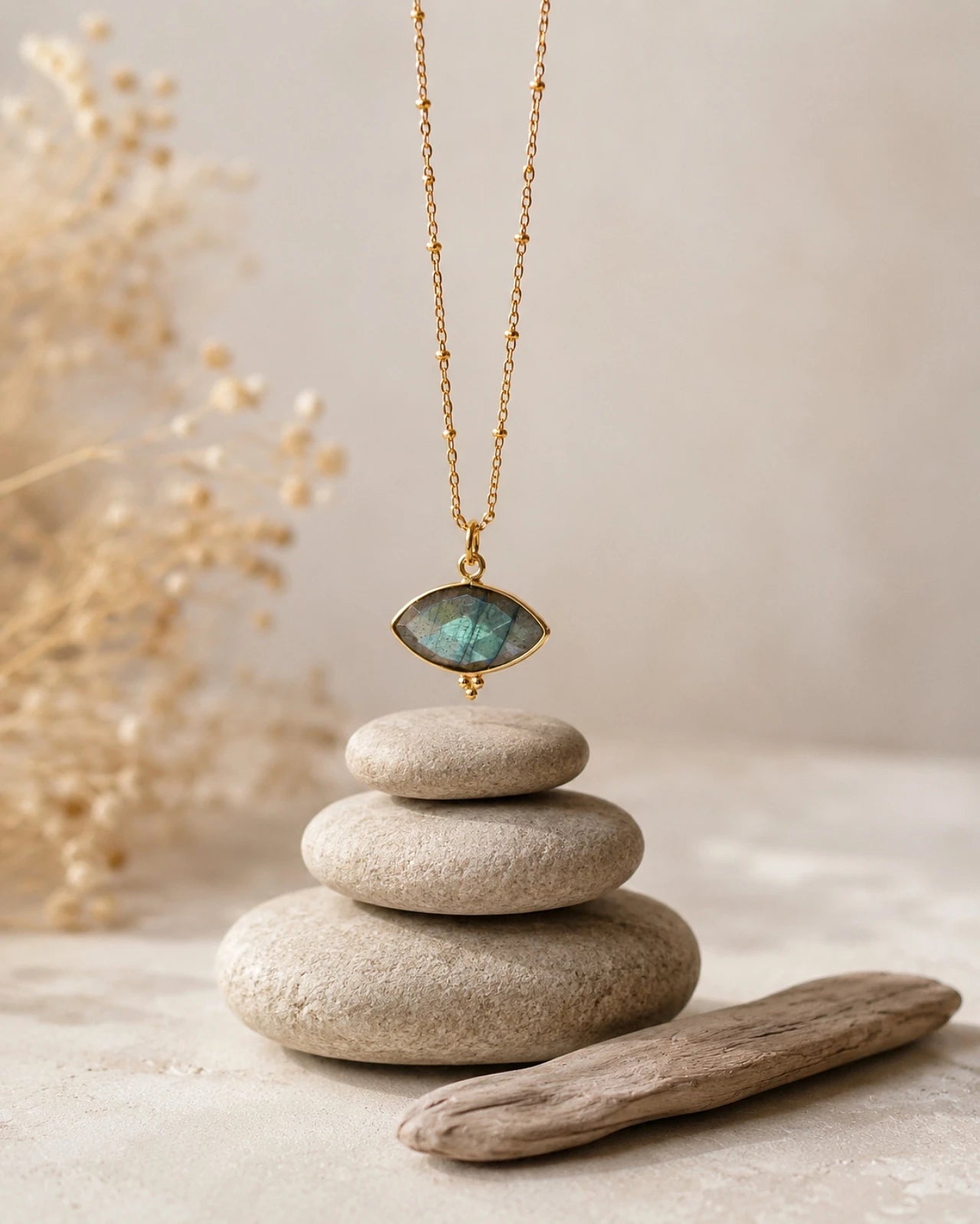 collana artigianale made in France catena in acciaio inossidabile placcato oro 18K con occhio in pietra naturale di labradorite - Roma