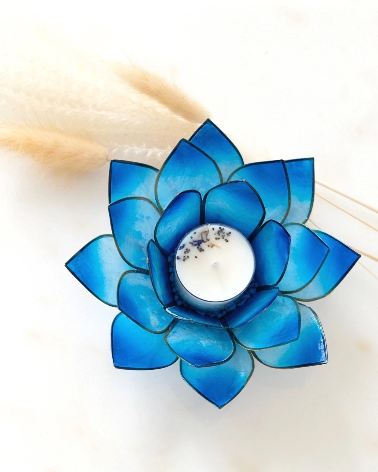 Puro: portacandele a forma di fior di loto in conchiglia colore blu sfumato