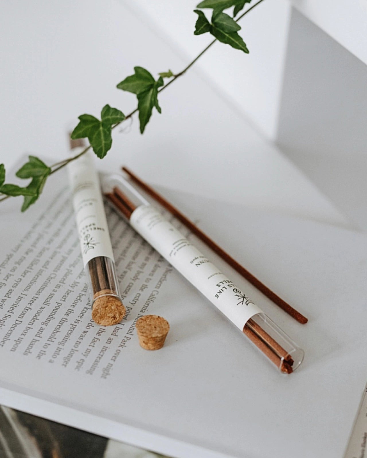 Incenso Nordico Naturale Freyr - rituale di prosperità e abbondanza con canapa ed erbe selvatiche