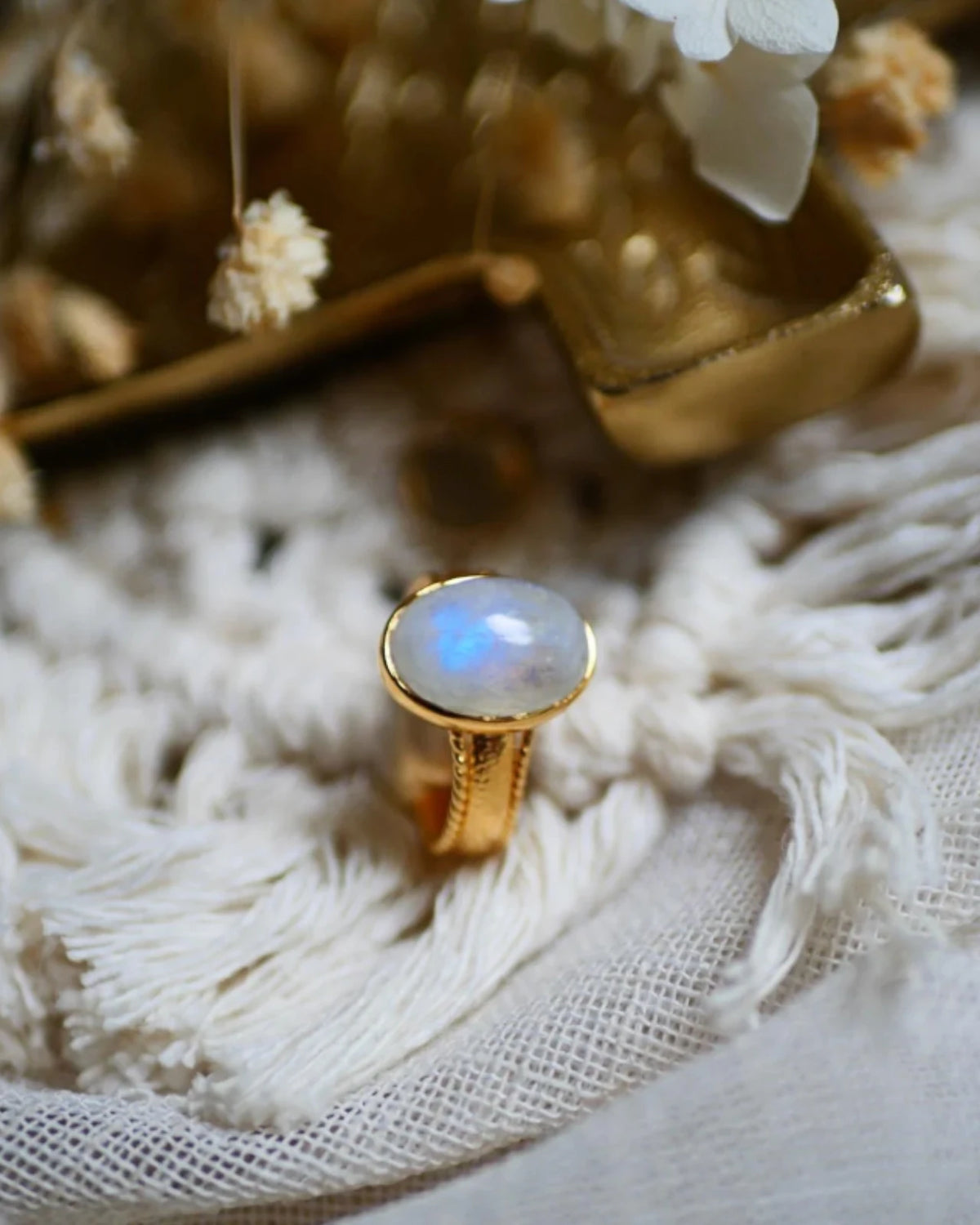 anello artigianale made in france placcato oro 18k 2 micron con pietra di luna arcobaleno | Roma