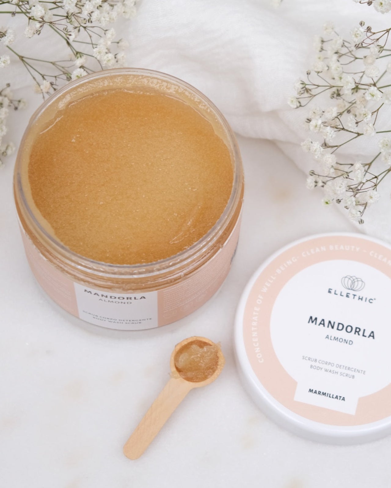 scrub corpo alla mandorla con oli naturali 500 gr - io sono la luce - roma