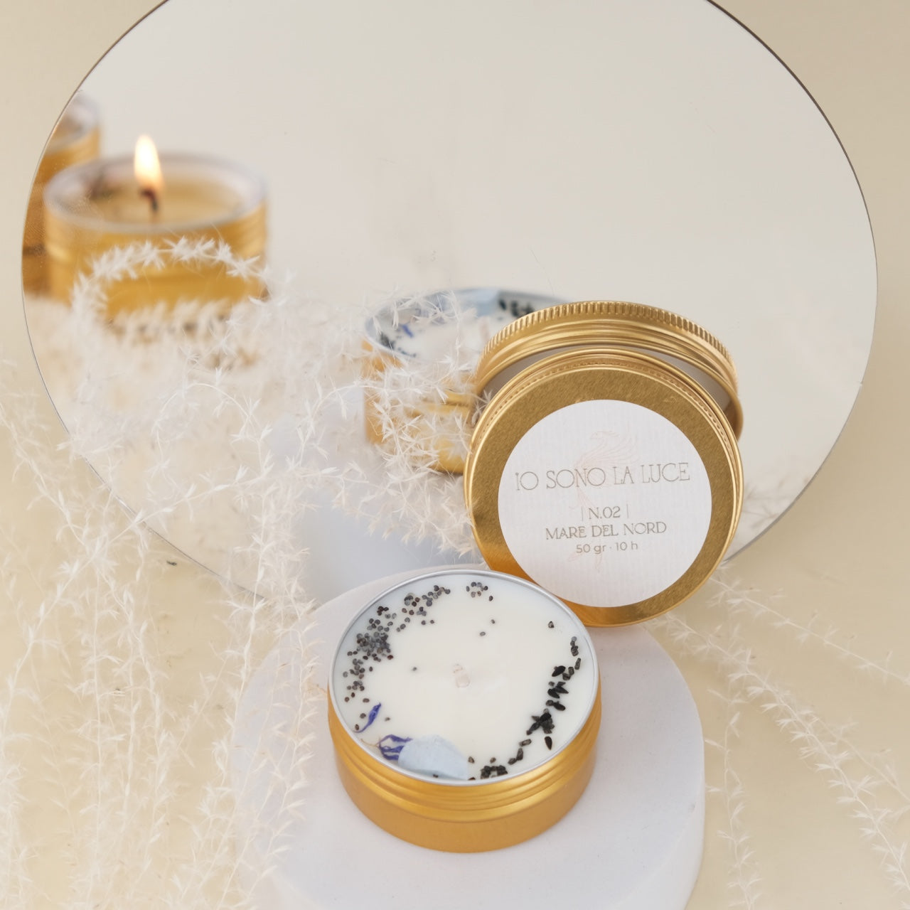 Fairy Lights: Candela Profumata Botanica di Soia Maxi Tealight in Tin Alluminio Oro