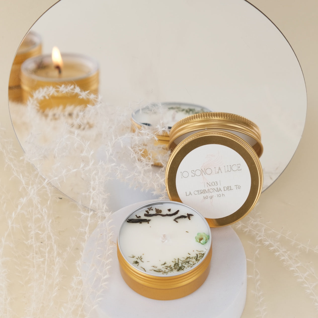 Fairy Lights: Candela Profumata Botanica di Soia Maxi Tealight in Tin Alluminio Oro