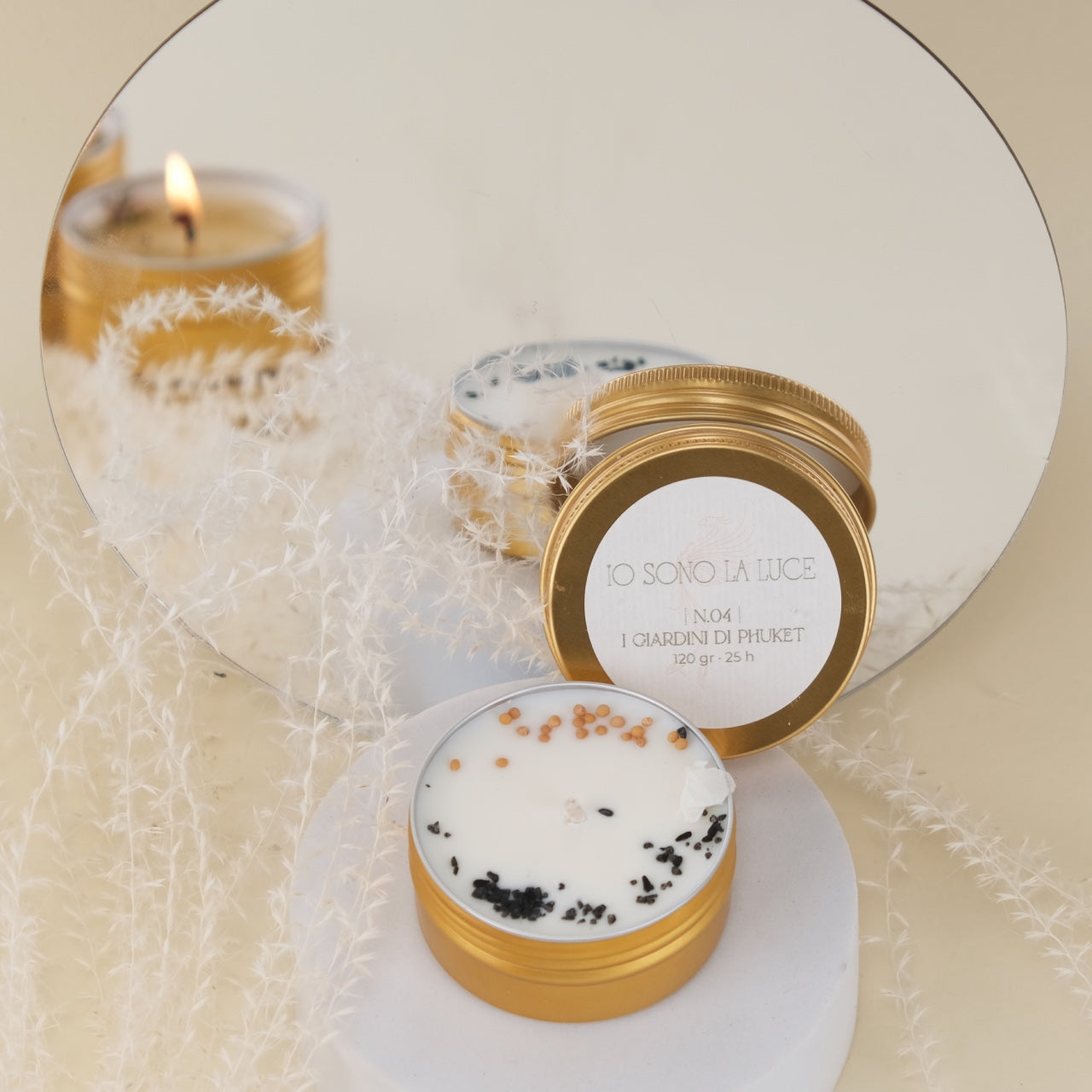 Fairy Lights: Candela Profumata Botanica di Soia Maxi Tealight in Tin Alluminio Oro