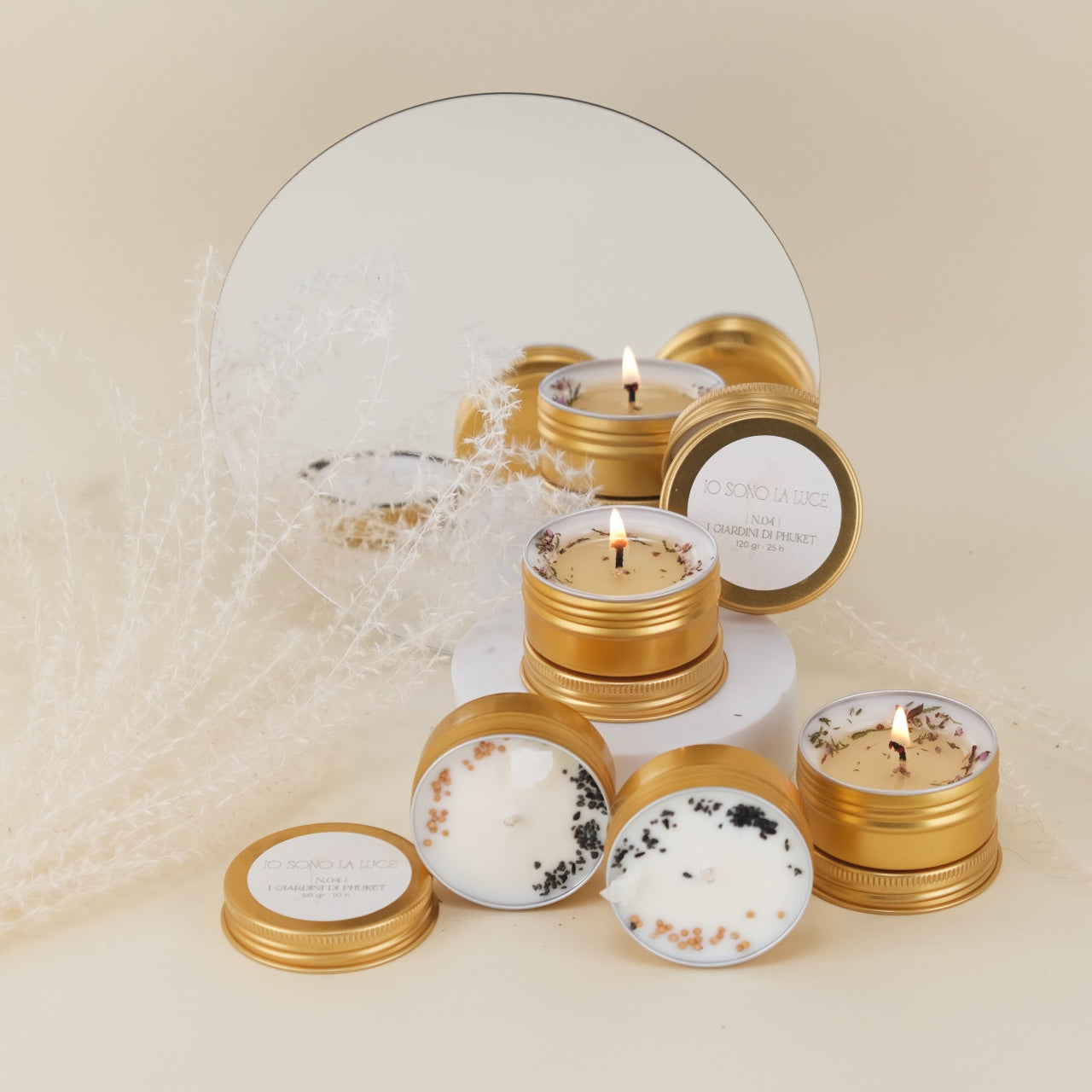 Fairy Lights: Candela Profumata Botanica di Soia Maxi Tealight in Tin Alluminio Oro