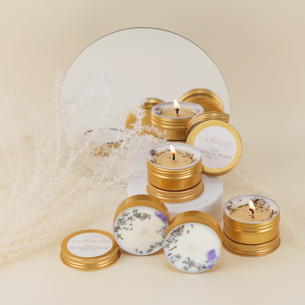 Fairy Lights: Candela Profumata Botanica di Soia Maxi Tealight in Tin Alluminio Oro