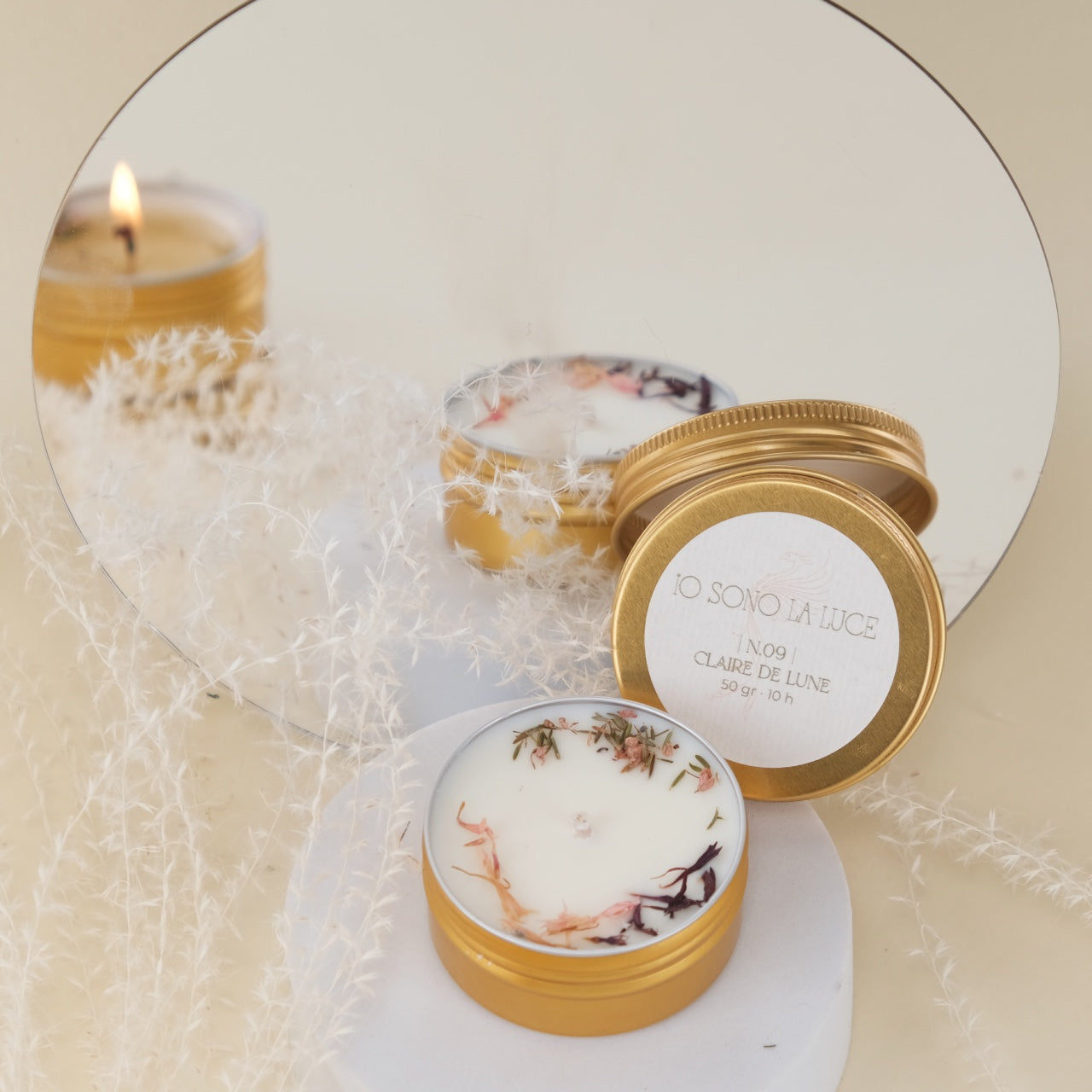 Fairy Lights: Candela Profumata Botanica di Soia Maxi Tealight in Tin Alluminio Oro