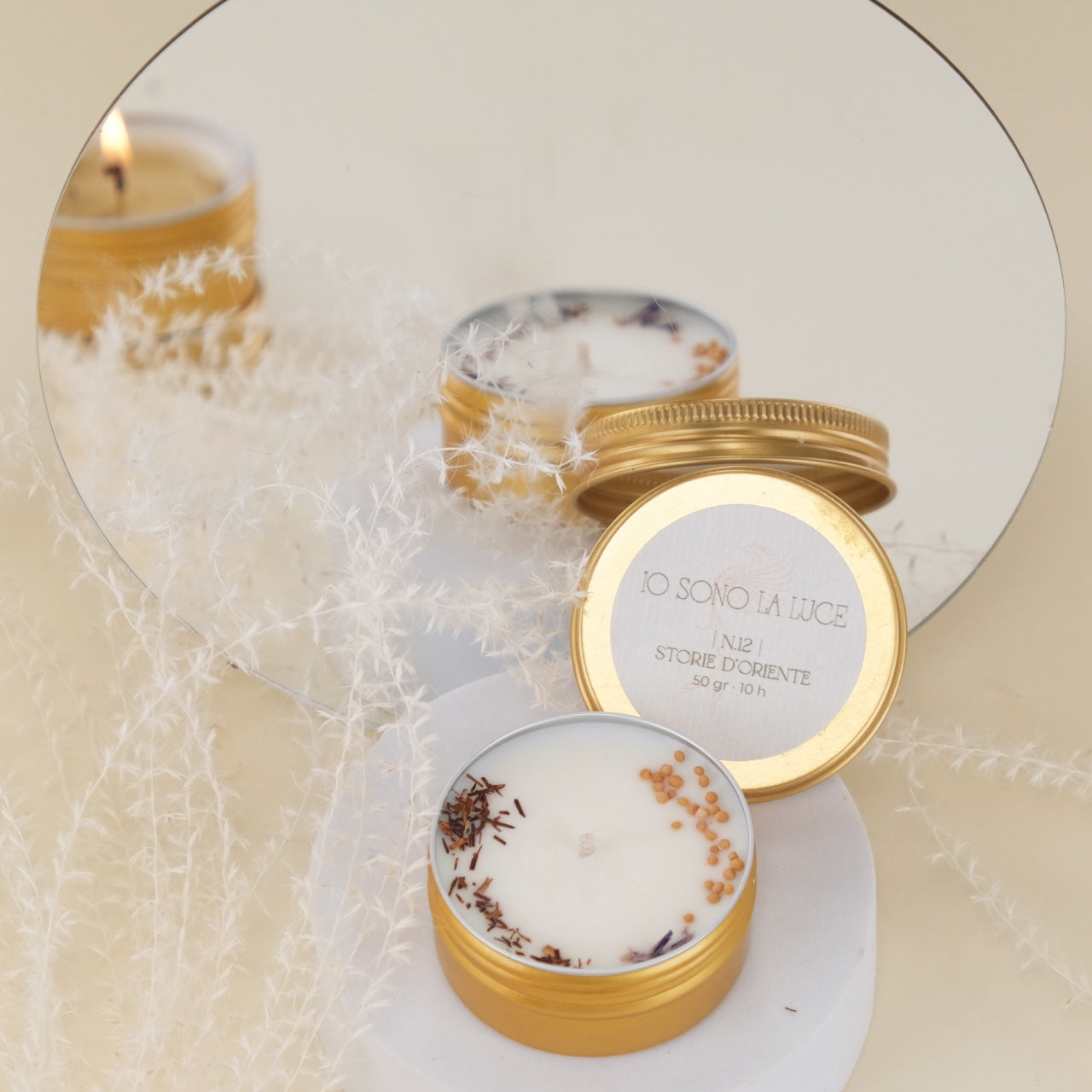 Fairy Lights: Candela Profumata Botanica di Soia Maxi Tealight in Tin Alluminio Oro