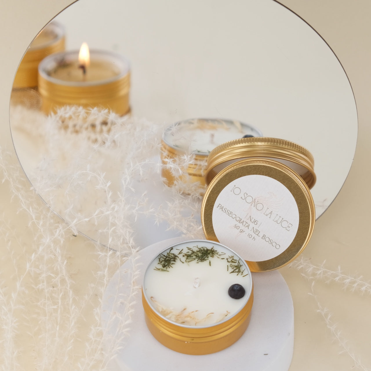 Fairy Lights: Candela Profumata Botanica di Soia Maxi Tealight in Tin Alluminio Oro