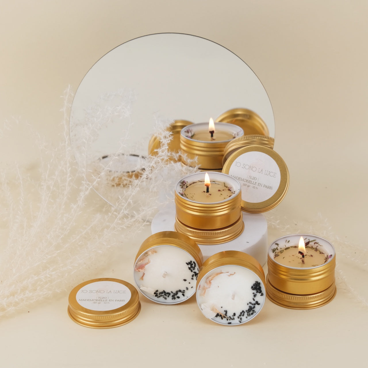 Fairy Lights: Candela Profumata Botanica di Soia Maxi Tealight in Tin Alluminio Oro