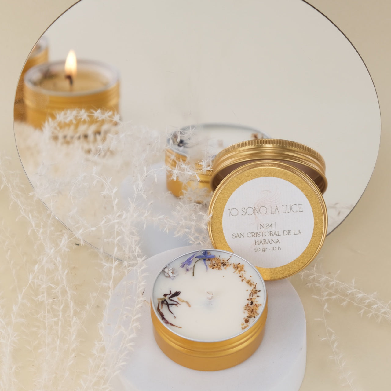 Fairy Lights: Candela Profumata Botanica di Soia Maxi Tealight in Tin Alluminio Oro