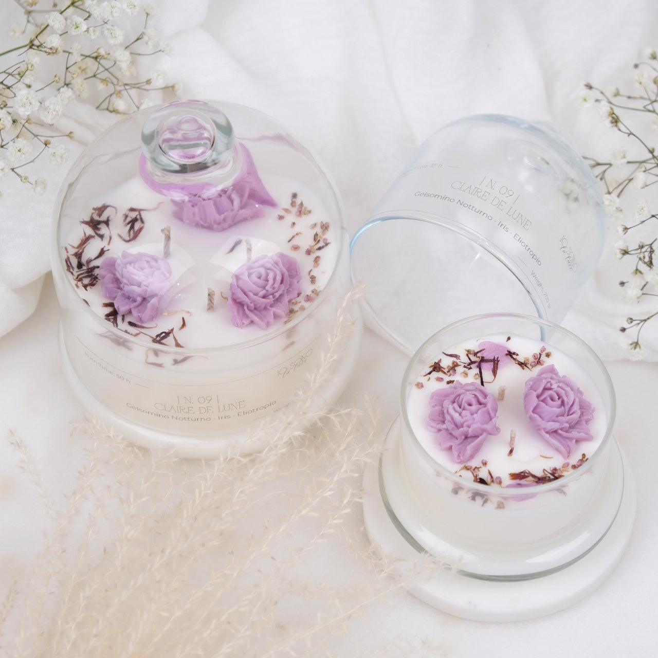 Hanami: Candela Profumata in Cera di Soia con Fiori di Cera in Campana di Vetro