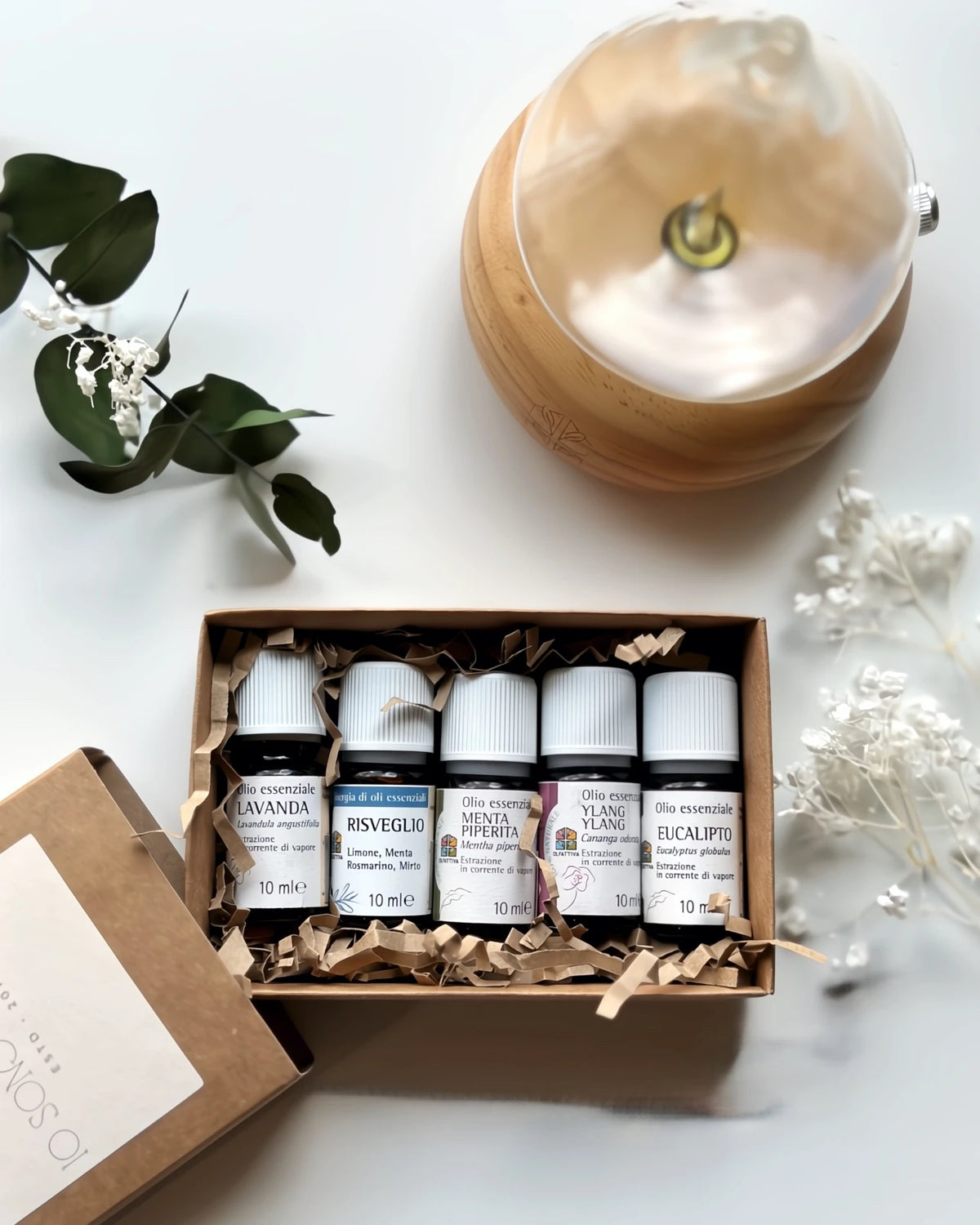 Kit Oli Essenziali Primavera - Lavanda, Menta, Eucalipto, Ylang Ylang e Sinergia Risveglio - Io Sono La Luce