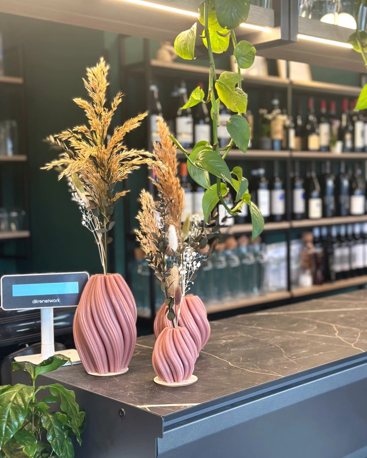 Mythos | Vasi Scultorei in Cera con Fiori Secchi e Stabilizzati