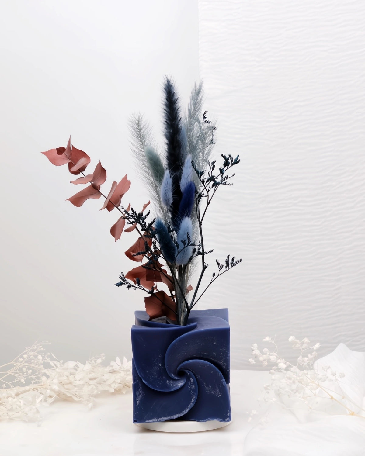 Mythos | Vasi Scultorei in Cera con Fiori Secchi e Stabilizzati