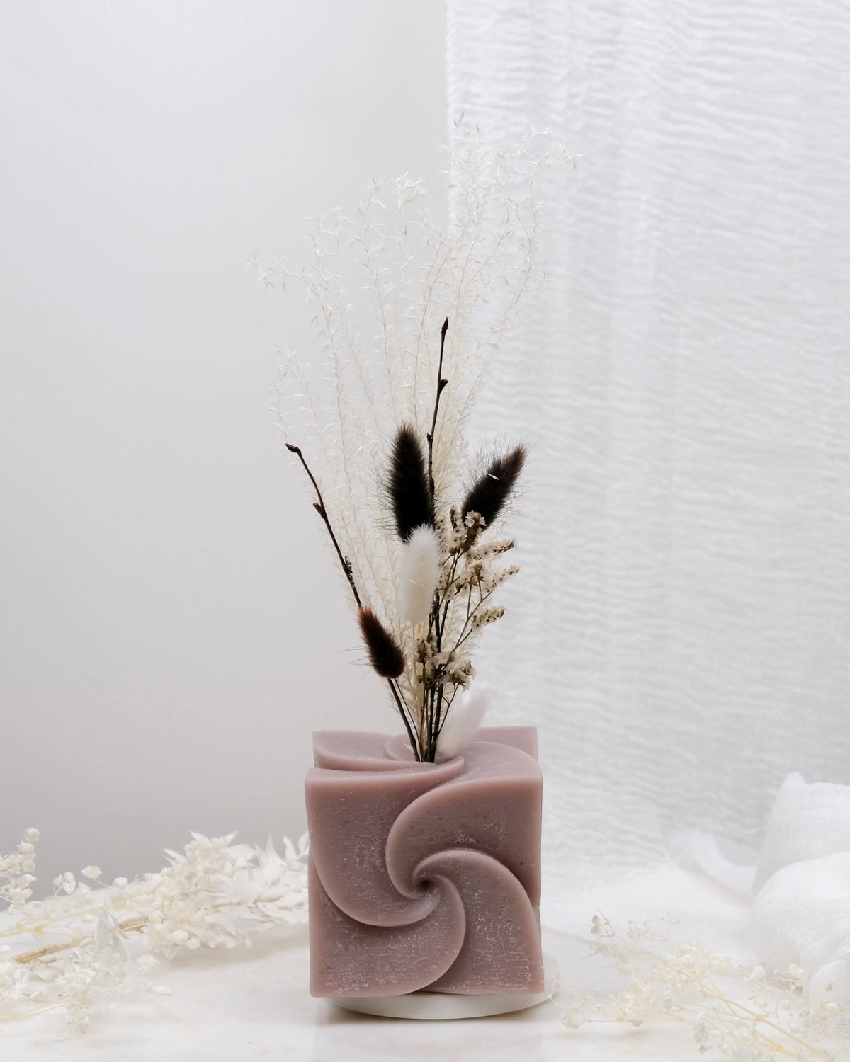 Mythos | Vasi Scultorei in Cera con Fiori Secchi e Stabilizzati