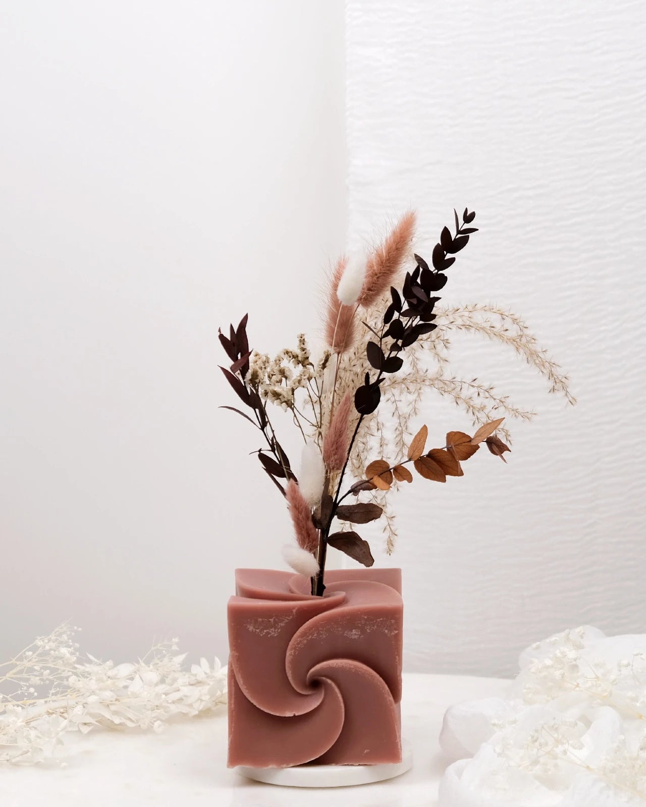 Mythos | Vasi Scultorei in Cera con Fiori Secchi e Stabilizzati