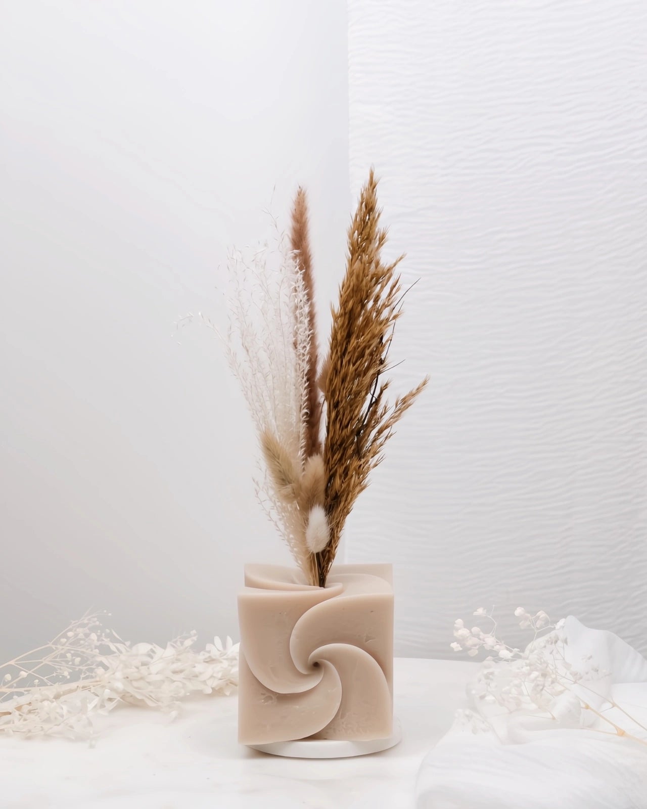 Mythos | Vasi Scultorei in Cera con Fiori Secchi e Stabilizzati