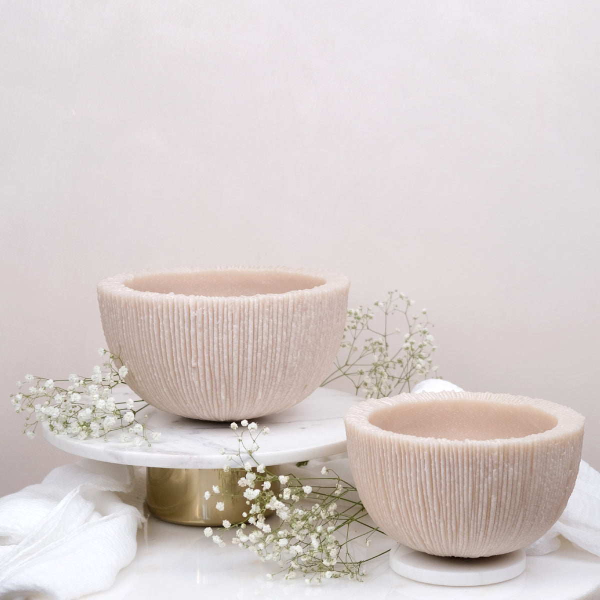 Nido di Luce: Ciotola di Cera Lavorazione Cristalli di Sale