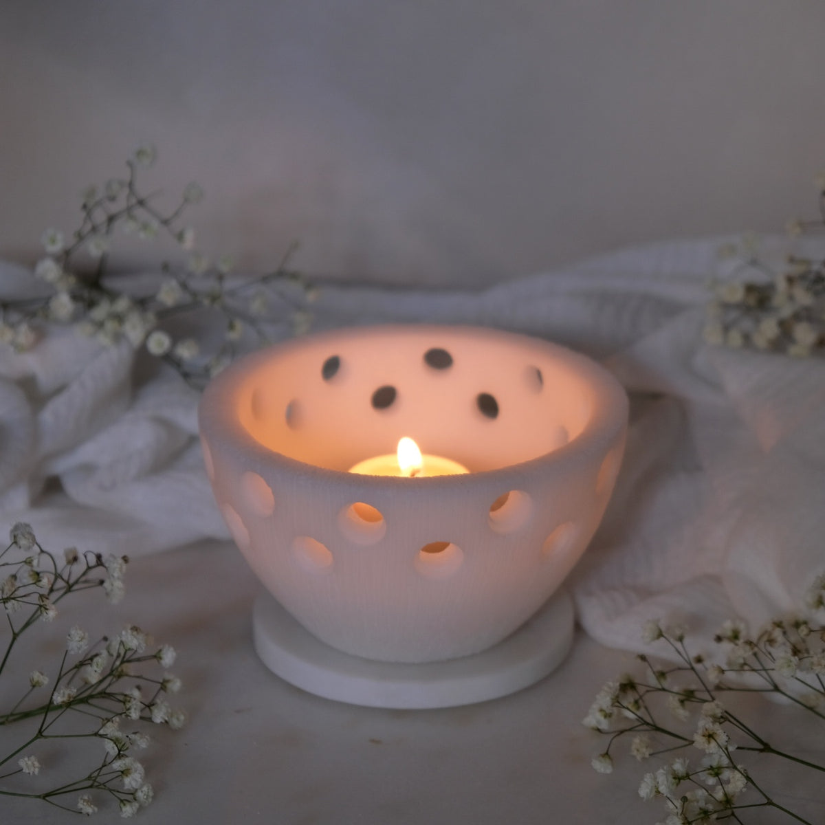 Nido di Luce: Ciotola di Cera Fori di Luce