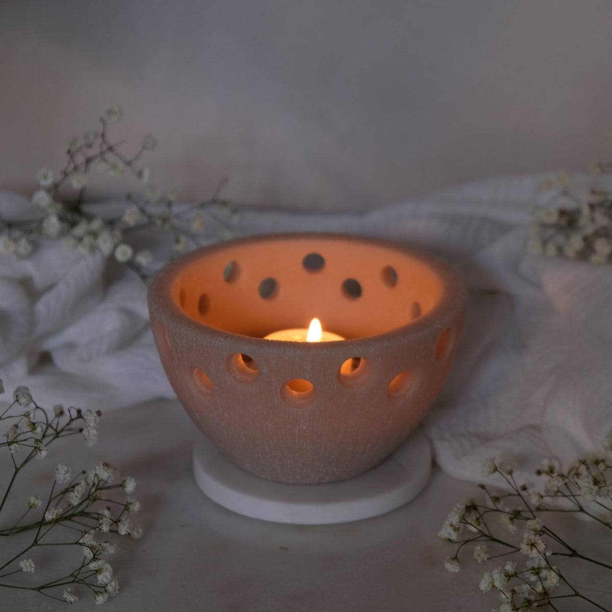 Nido di Luce: Ciotola di Cera Fori di Luce