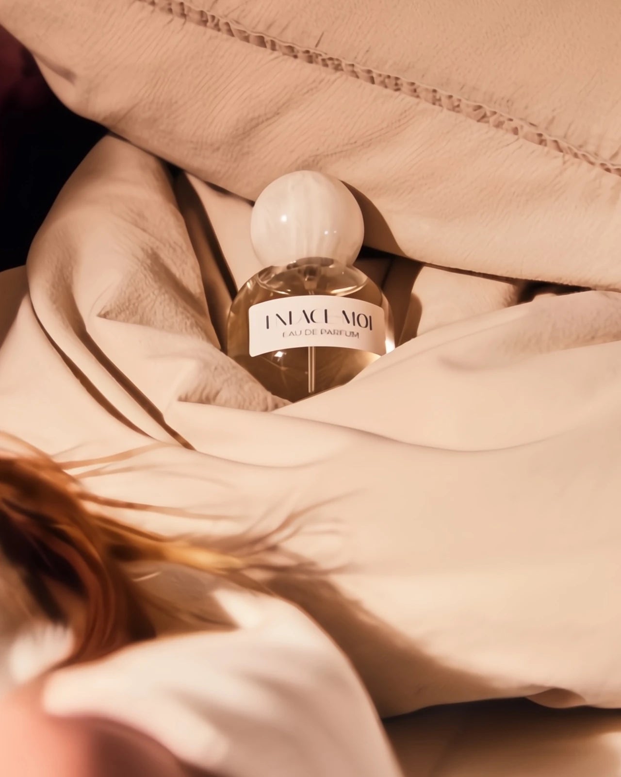 Bottiglia di Enlace-Moi – Profumo muschiato e floreale