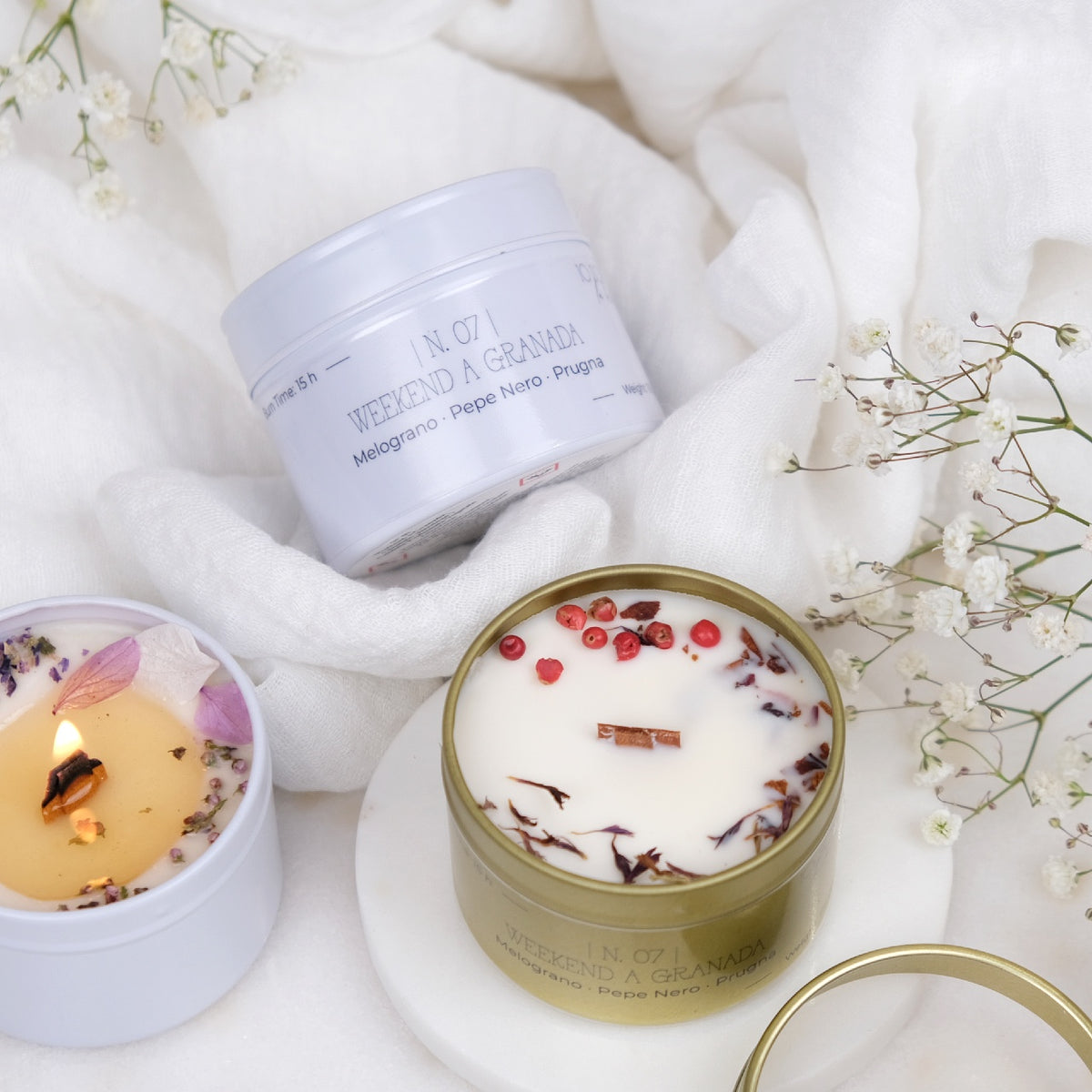 Piccoli Gesti: Candela Profumata Botanica in Cera di Soia in Tin di Alluminio