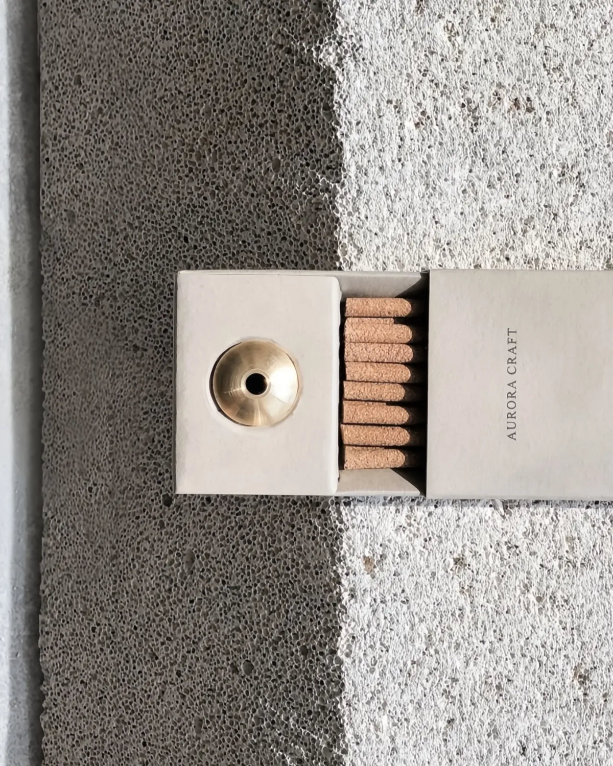 Box bastoncini d&#39;incenso con porta incenso ottone