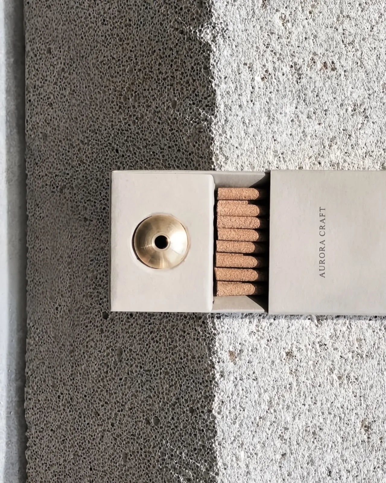 Bastoncini d'incenso Aurora Craft con porta incenso in ottone