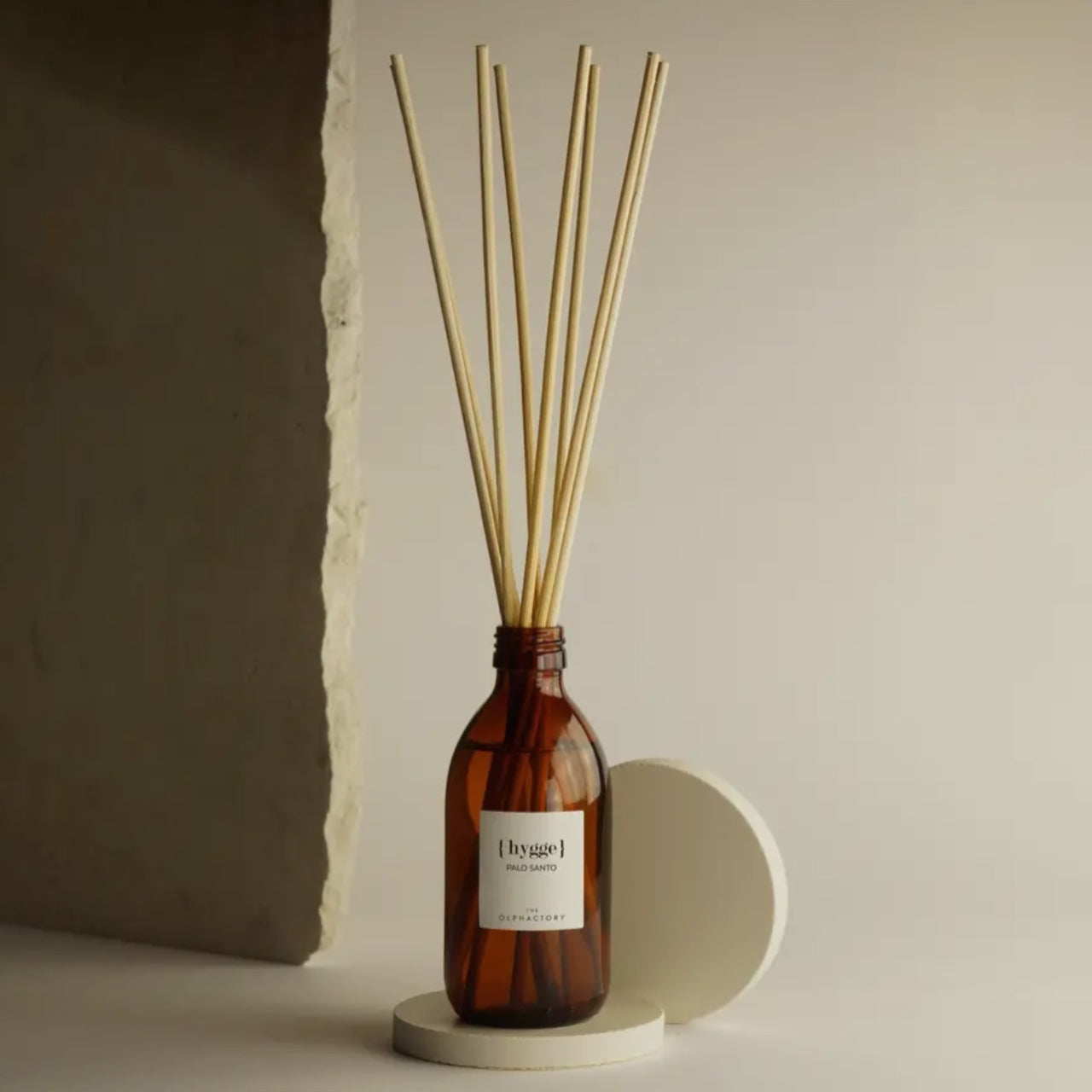 The Olphactory: Fragranza d'Ambiente Ricarica per Diffusore di Profumo a Bastoncini Palo Santo