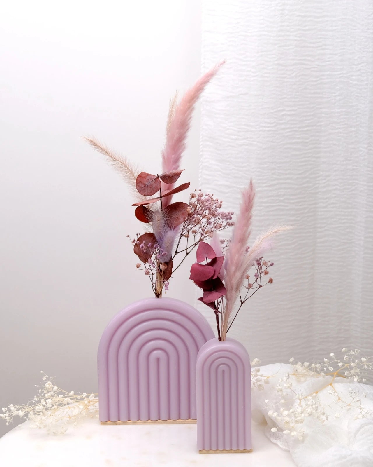 Vaso Arco Iris Serendipity - vaso in cera artigianale a forma di arcobaleno con fiori stabilizzati e secchi ametista duo