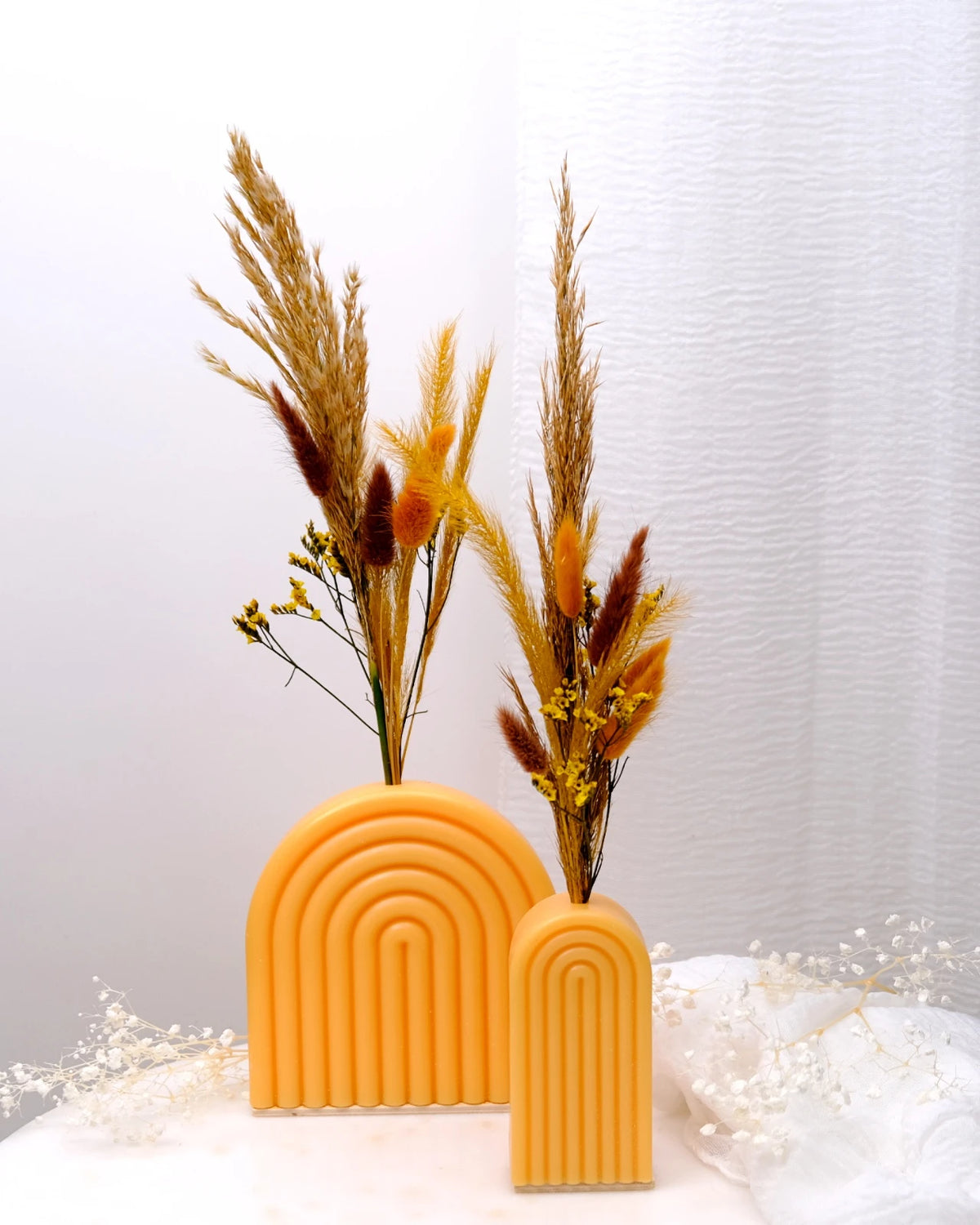 Vaso Arco Iris Serendipity - vaso in cera artigianale a forma di arcobaleno con fiori stabilizzati e secchi giallo di napoli duo