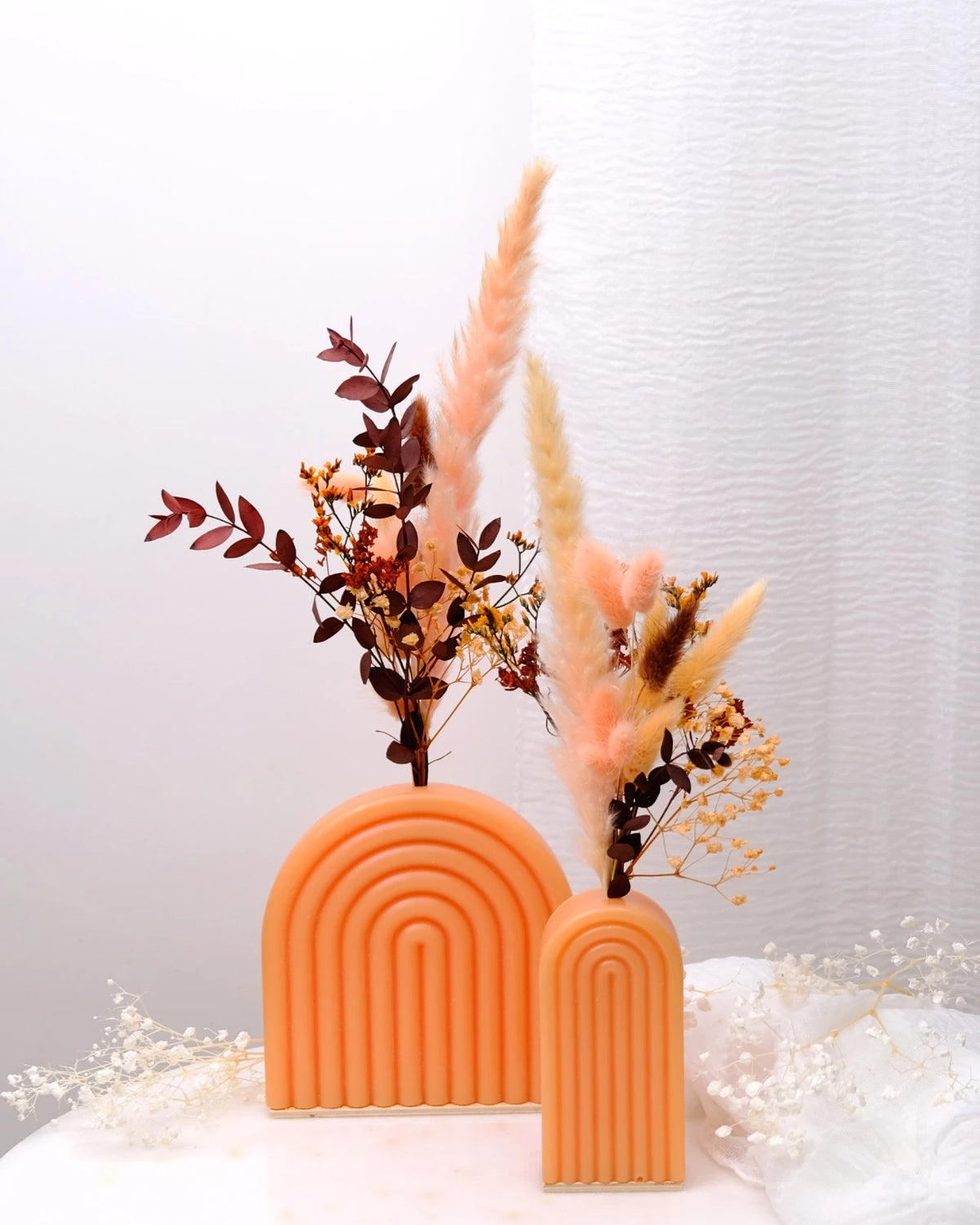 Vaso Arco Iris Serendipity - vaso in cera artigianale a forma di arcobaleno con fiori stabilizzati e secchi pesca duo