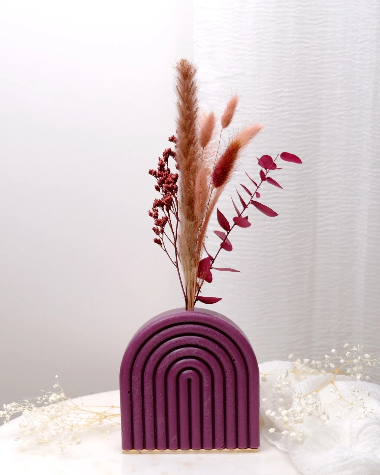 Vaso Arco Iris Serendipity - vaso in cera artigianale a forma di arcobaleno con fiori stabilizzati e secchi prugna grande