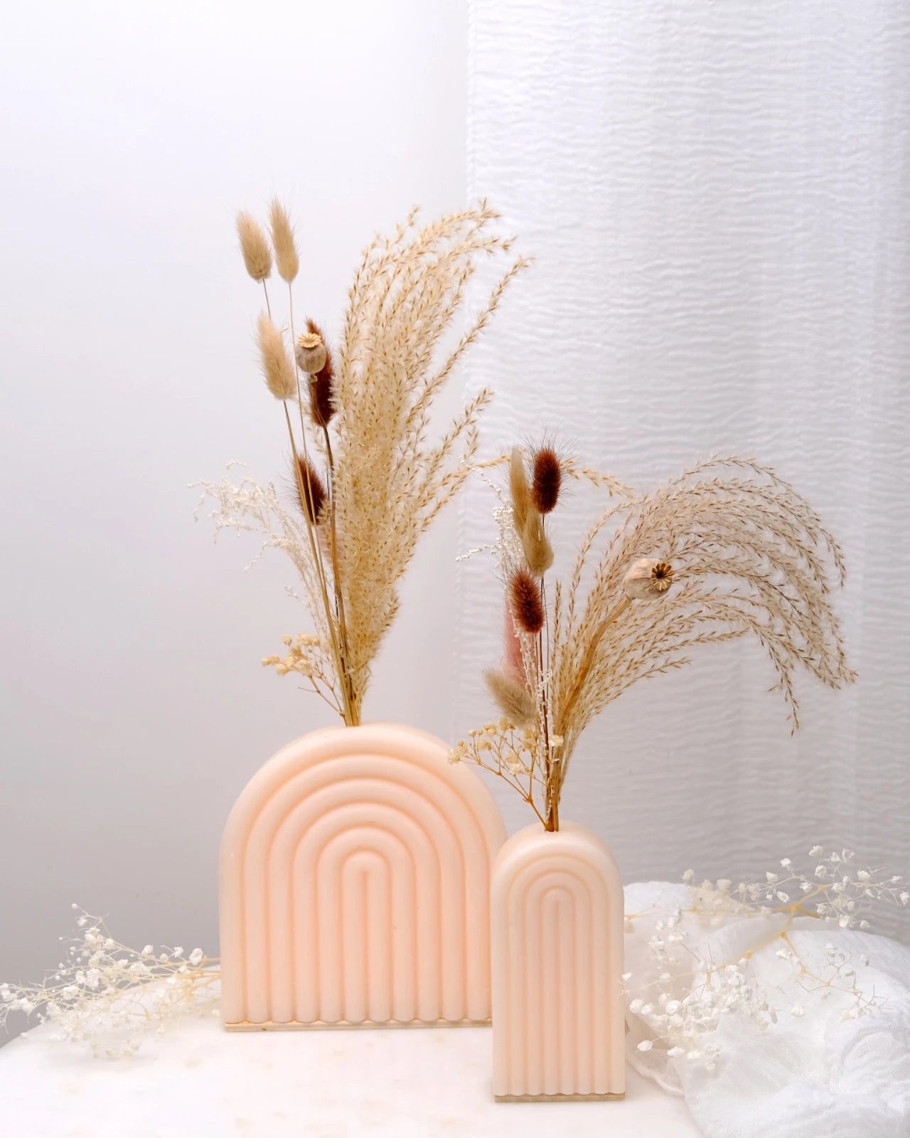 Vaso Arco Iris Serendipity - vaso in cera artigianale a forma di arcobaleno con fiori stabilizzati e secchi vanilla duo