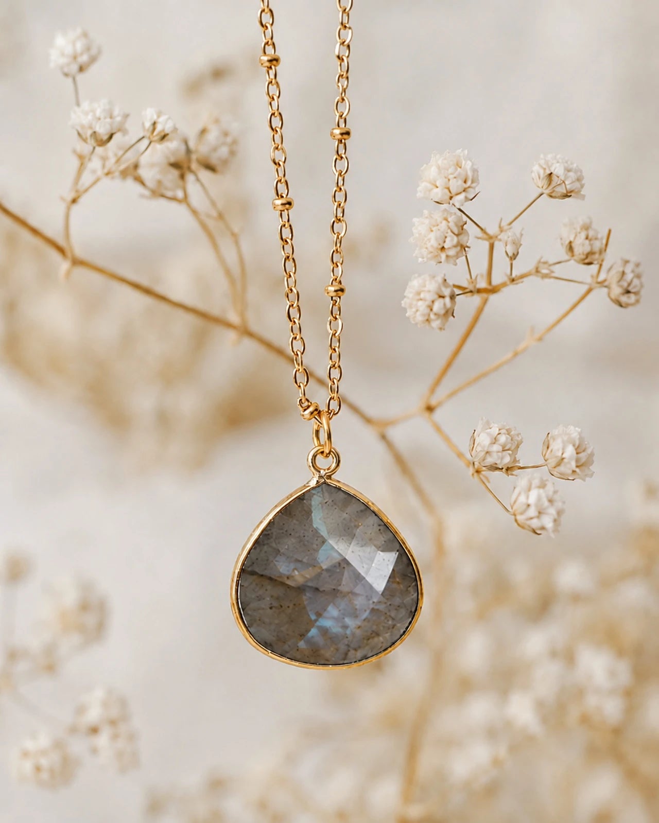 collana artigianale made in paris in ottone placcato oro 18k 2 micron con ciondolo pietra naturale labradorite - roma