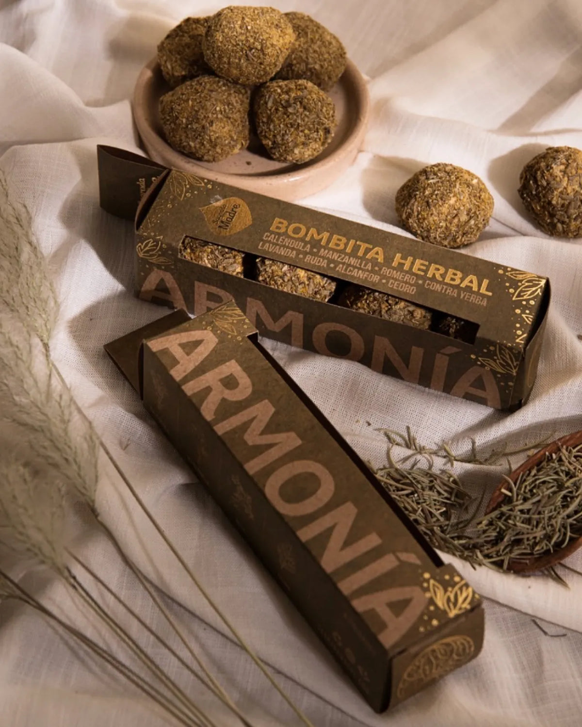 Bombitas Smudge Armonia di Sagrada Madre - Rituale d&#39;armonia ed equilibrio interiore con calendula, camomilla, rosmarino, lavanda, ruta, cedro e canfora | Incensi Naturali Roma - Io Sono La Luce