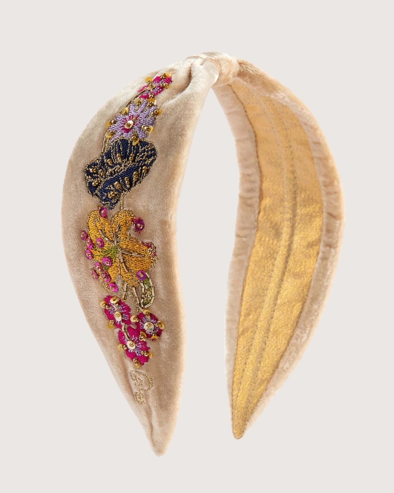 Headband in velluto beige sabbia con ricami multicolore e struttura padded, design elegante per ogni occasione