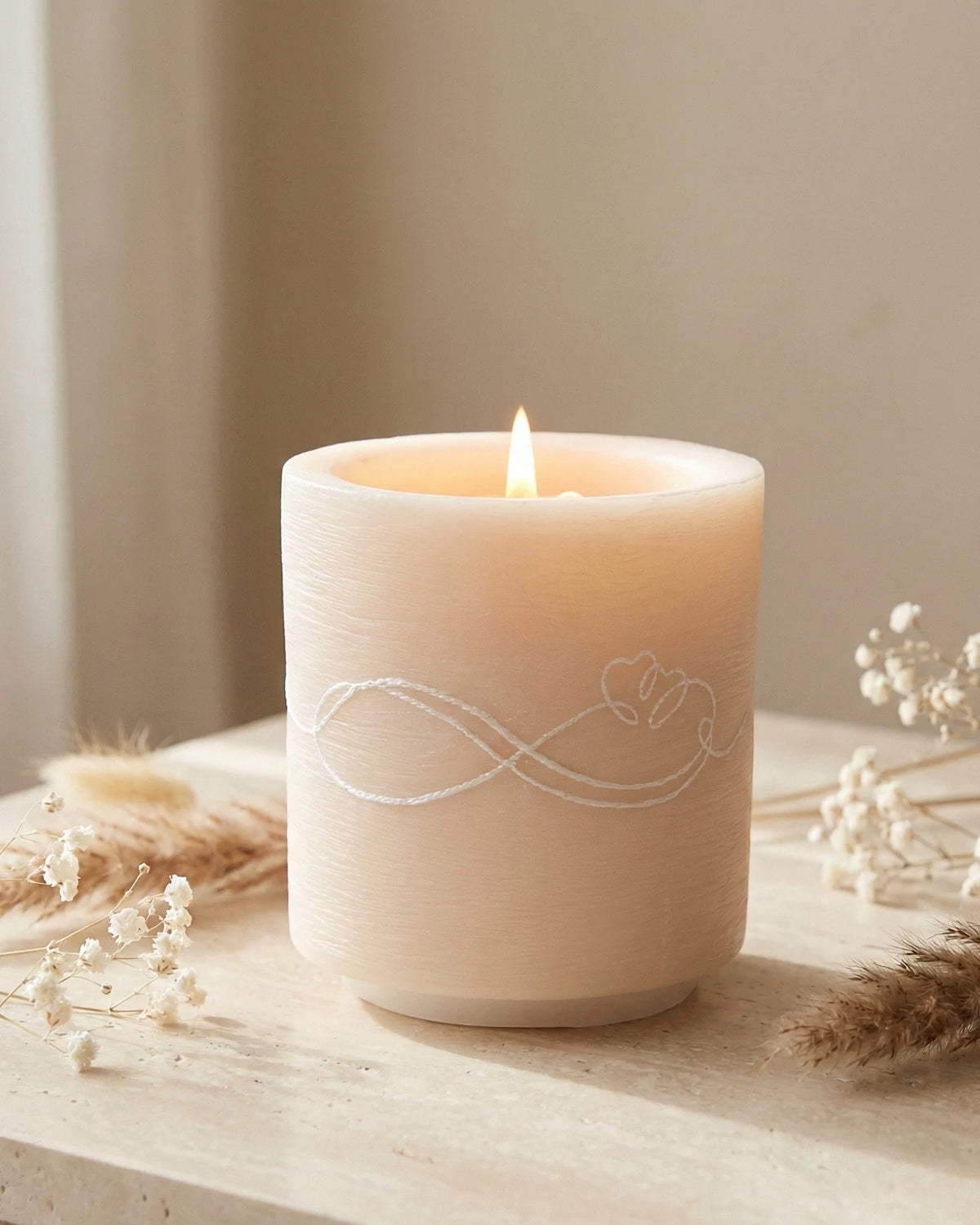 vaso eterno con tealight accesa, portacandele in vetro, candele a stelo e scatola con 4 tealight botaniche 