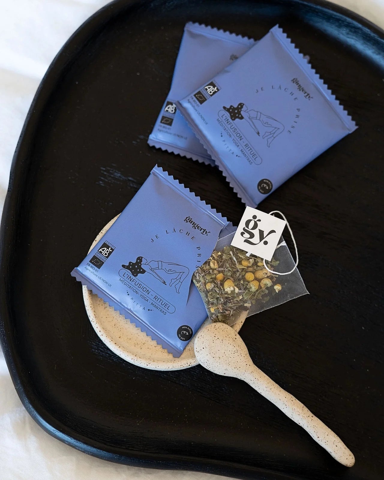 Infusi ayurvedici biologici certificati ECOCERT - piante a taglio largo in bustina per rituali di benessere olistico di 10 minuti | Lascio Andare: camomilla, menta, melissa - Roma