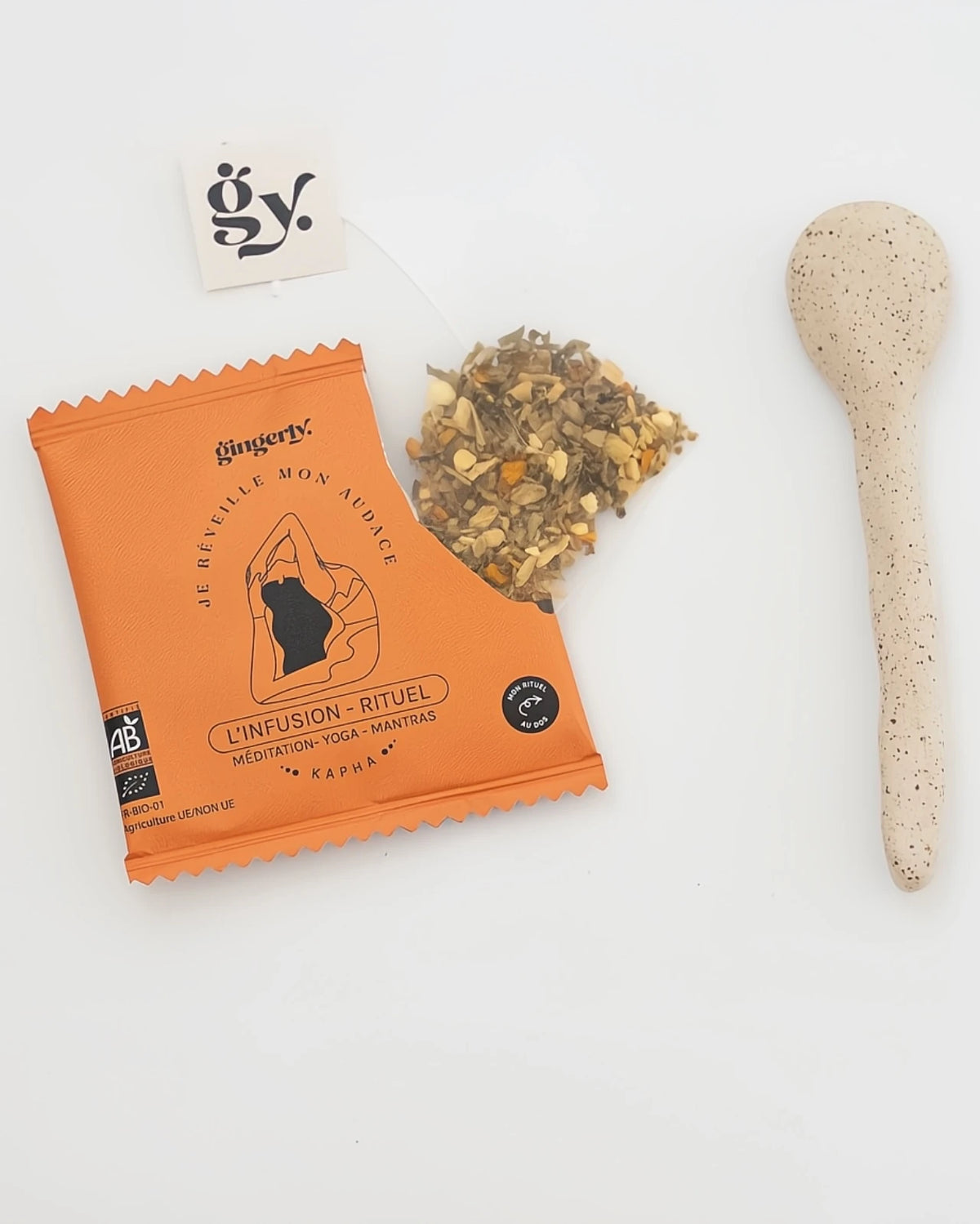 Infusi ayurvedici biologici certificati ECOCERT - piante a taglio largo in bustina per rituali di benessere olistico di 10 minuti | Risveglio la mia Audacia: zenzero, limone e curcuma - Roma