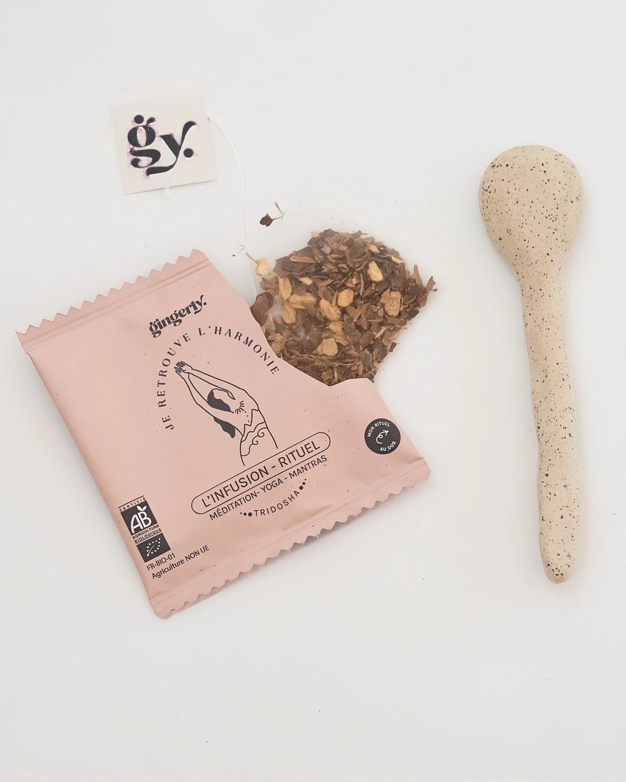 Infusi ayurvedici biologici certificati ECOCERT - piante a taglio largo in bustina per rituali di benessere olistico di 10 minuti | Ritrovo l'Armonia: cacao, cannella e zenzero - Roma