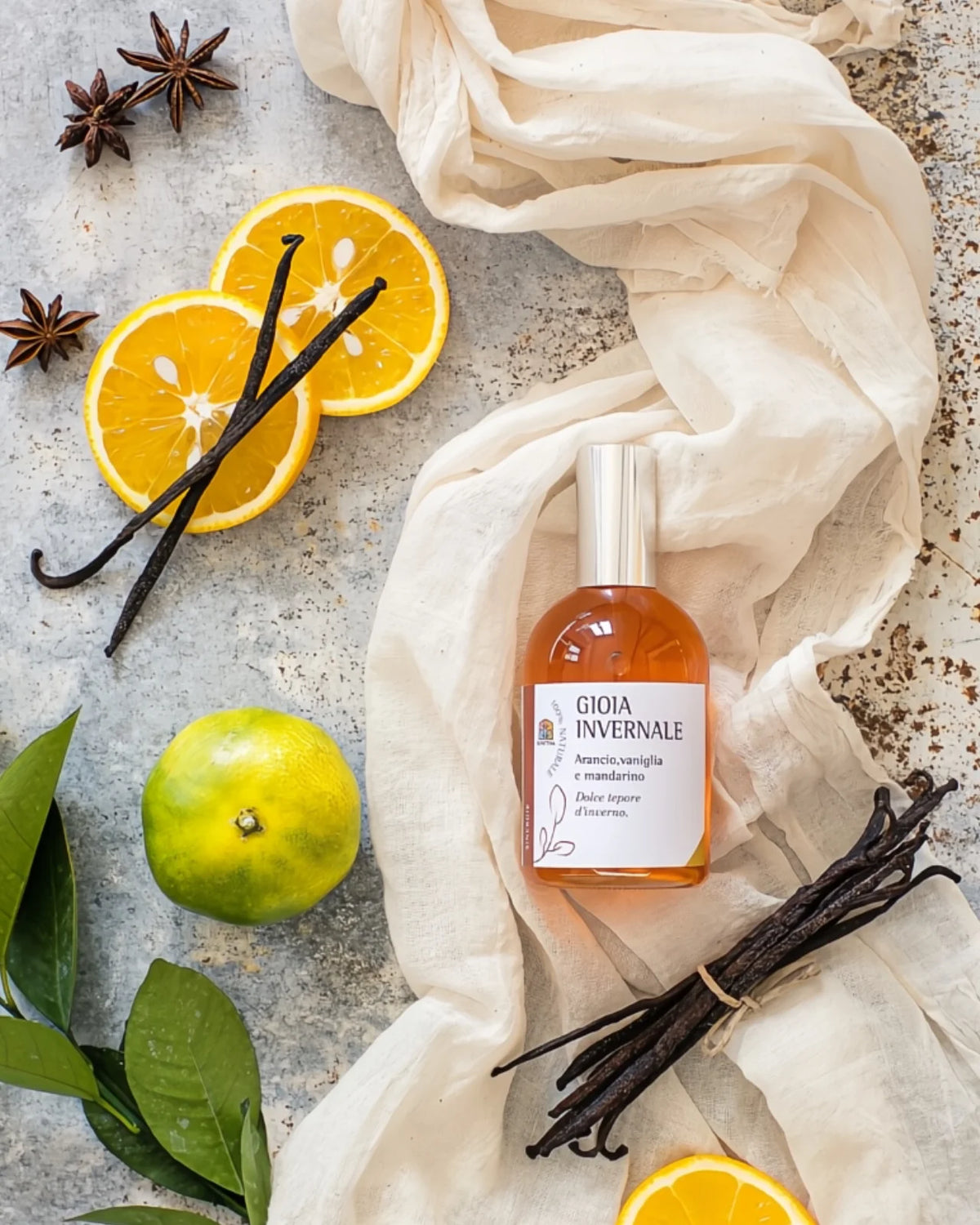 profumo dolce ed invernale agli oli essenziali di vaniglia, arancio e mandarino - Io Sono La Luce | Olfattiva | Roma